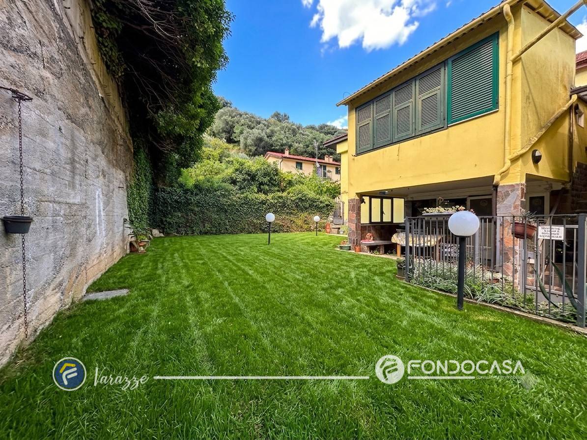 Casa semindipendente in vendita a Varazze