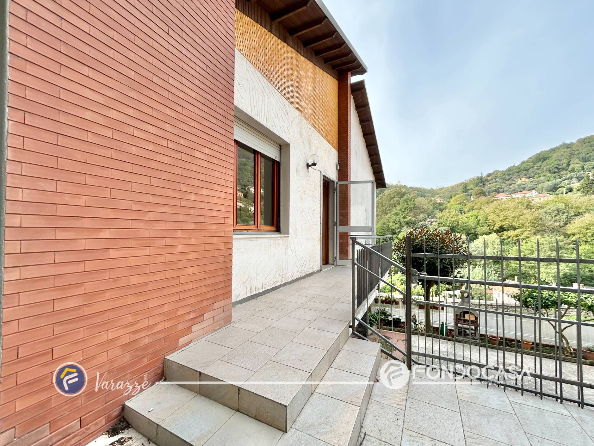 Casa semindipendente in vendita a Varazze