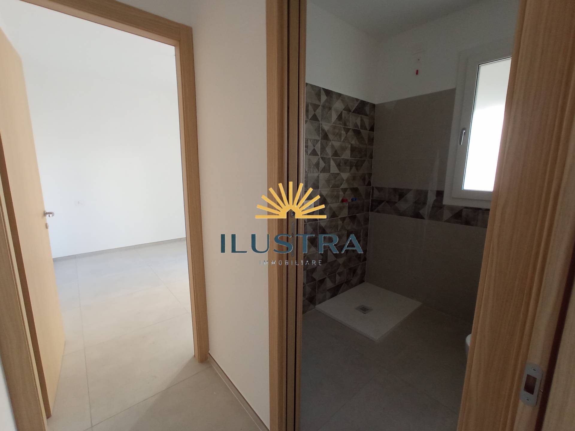 Appartamento in vendita a Alba Adriatica, Zona Mare