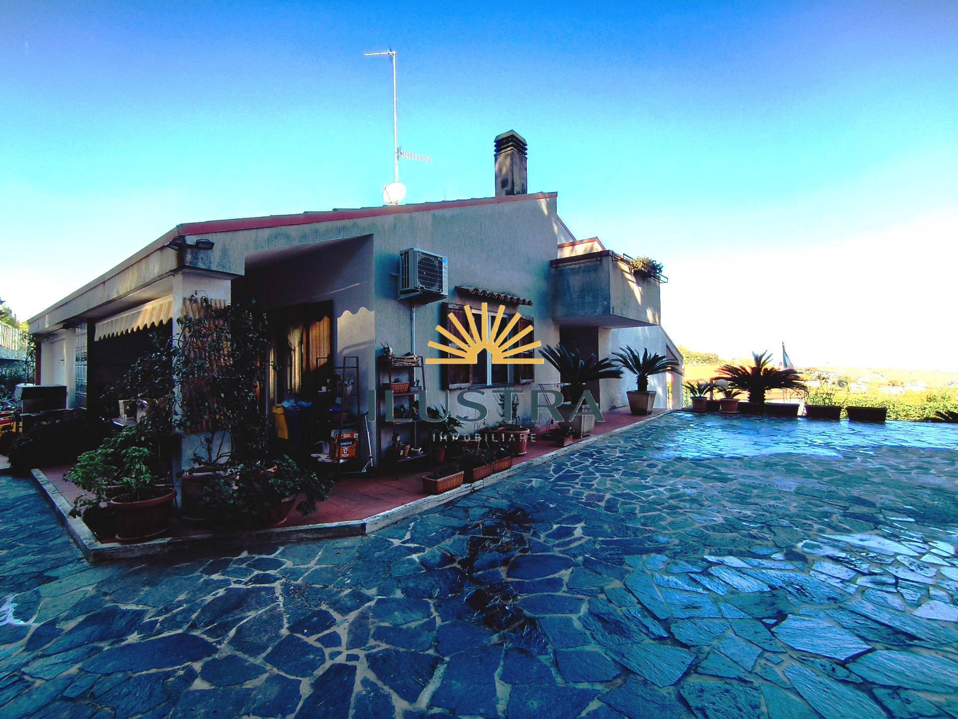 Villa in vendita a Acquaviva Picena