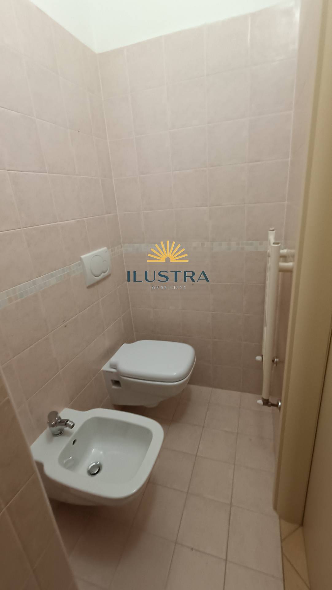 MAGAZZINO/LABORATIVO C2 in vendita a Colonnella