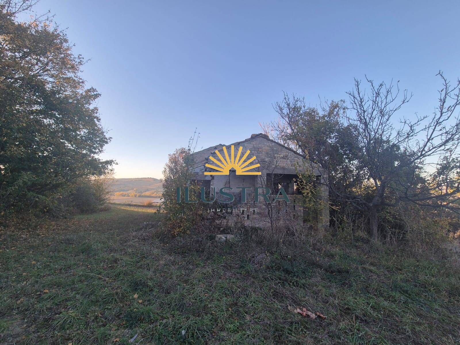 Rustico in vendita a Fermo