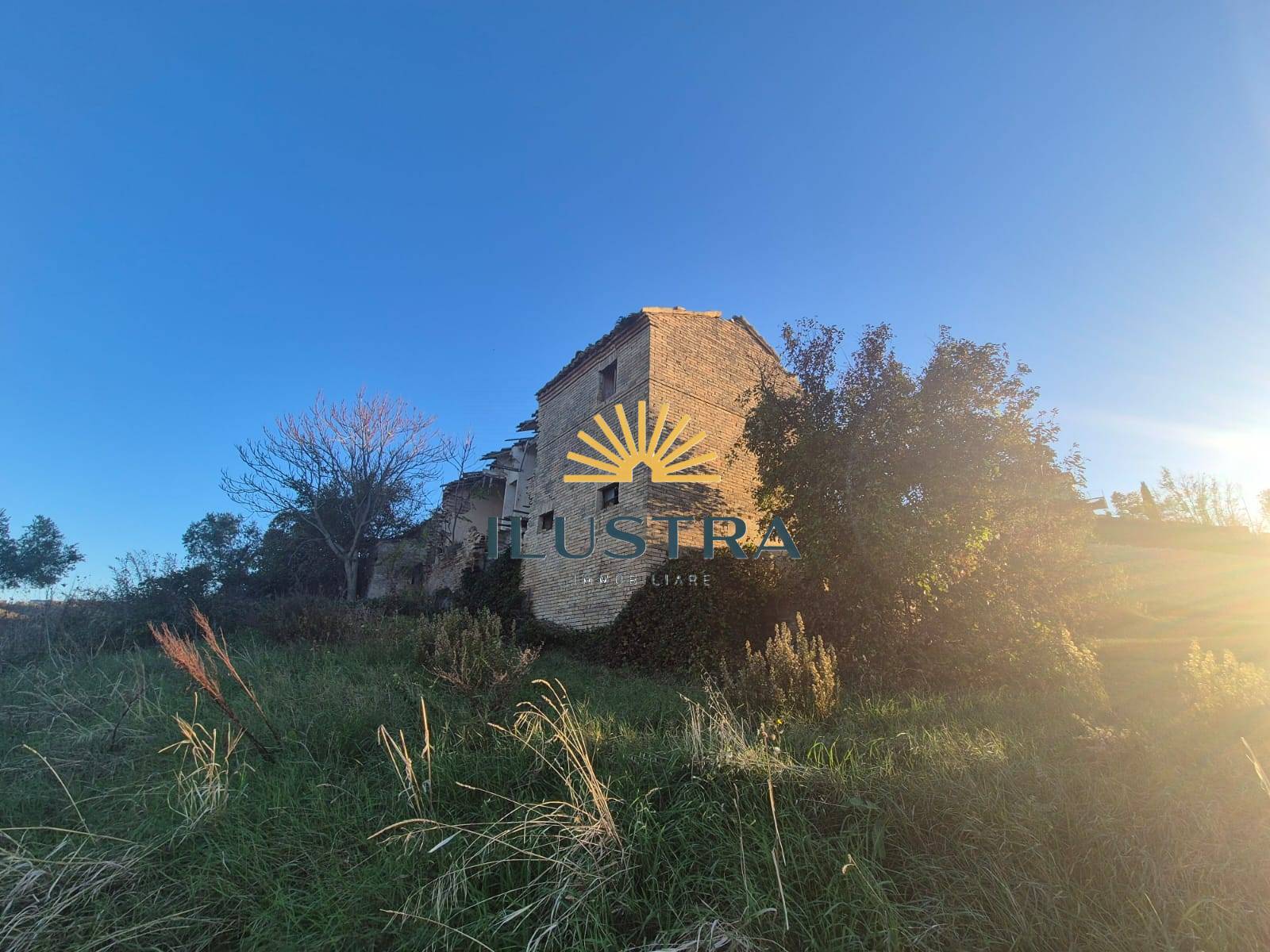 Rustico in vendita a Fermo