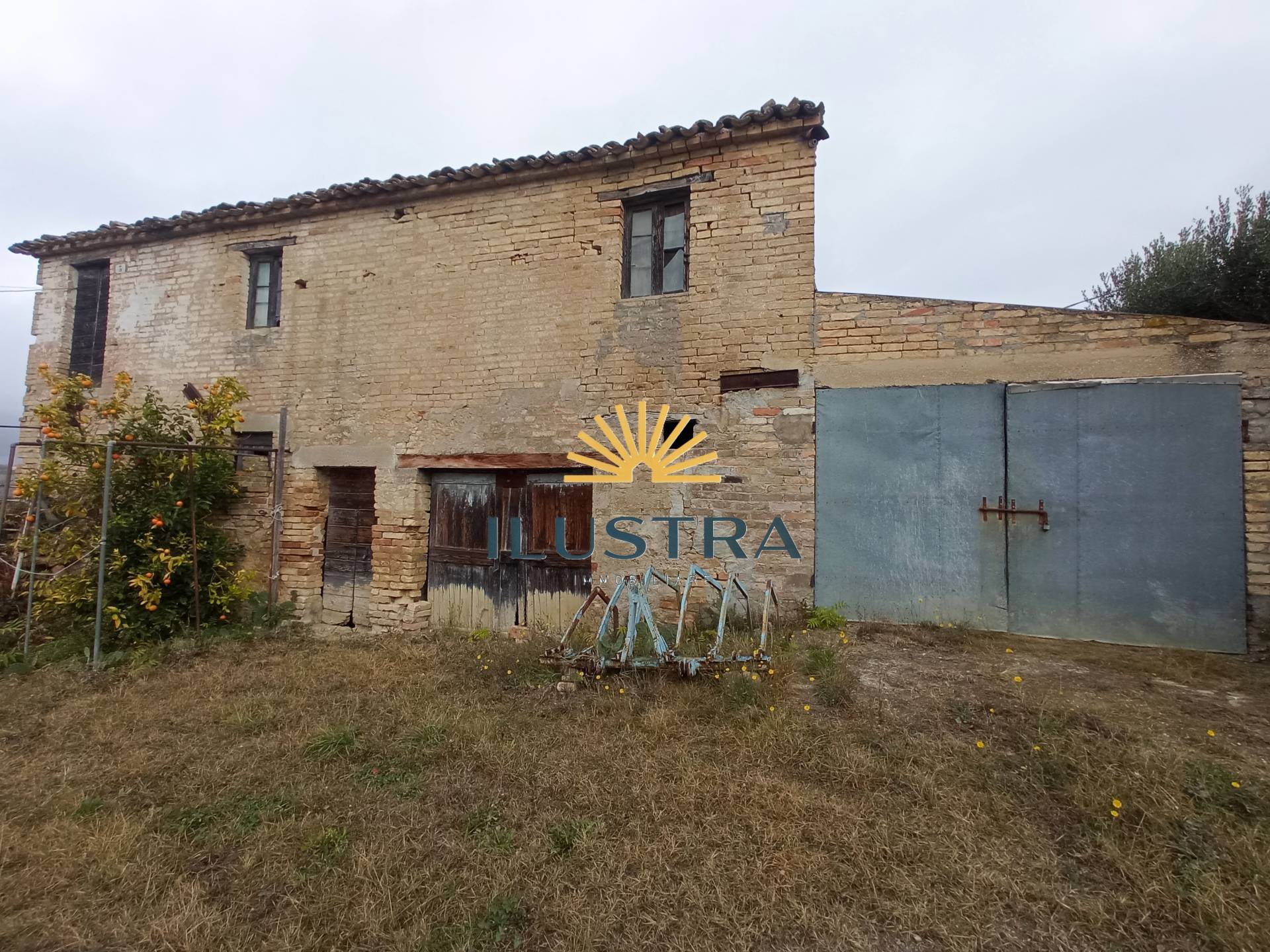 Rustico in vendita a Acquaviva Picena, Forola