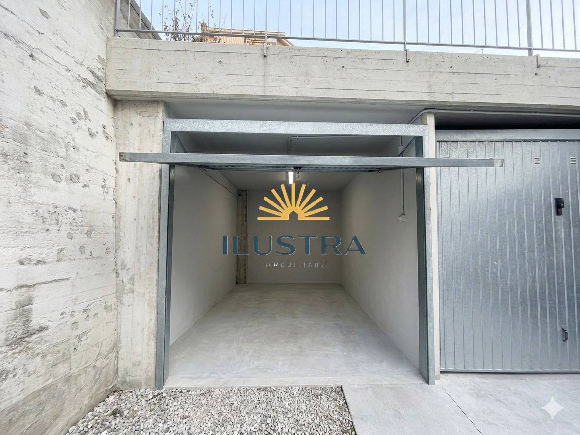 Box o garage in vendita a San Benedetto del Tronto