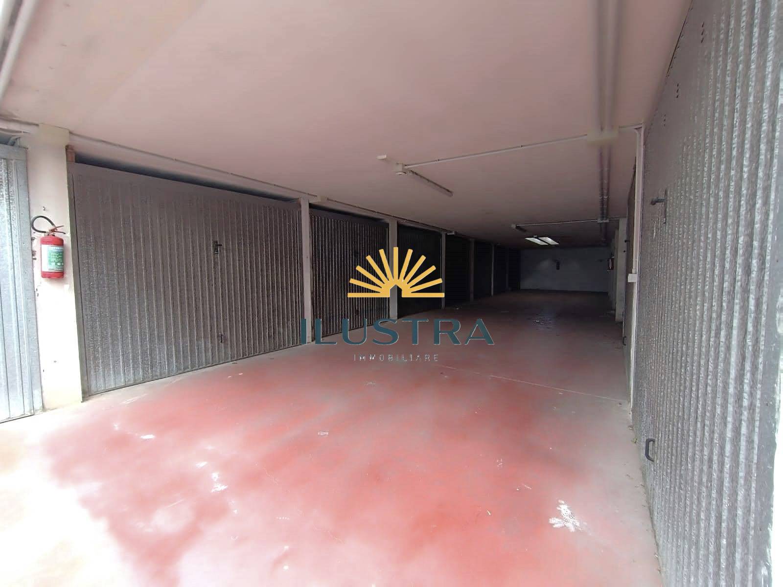 Box o garage in vendita a San Benedetto del Tronto