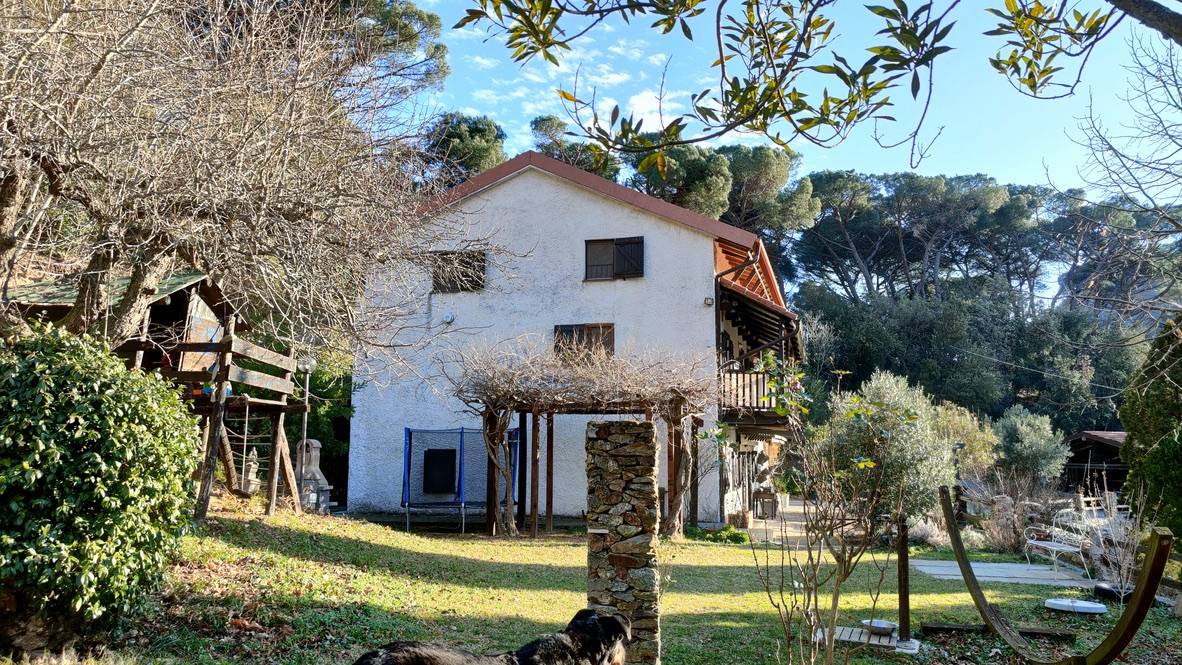 Casa indipendente in vendita a Savona