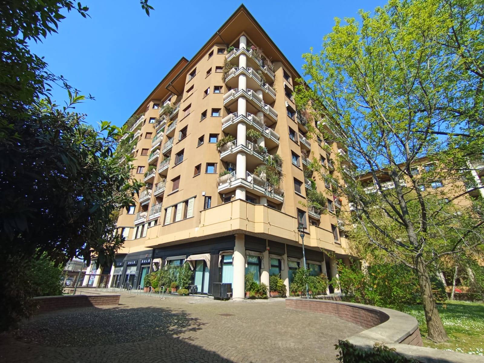 Appartamento in vendita a Milano, P.ta Genova