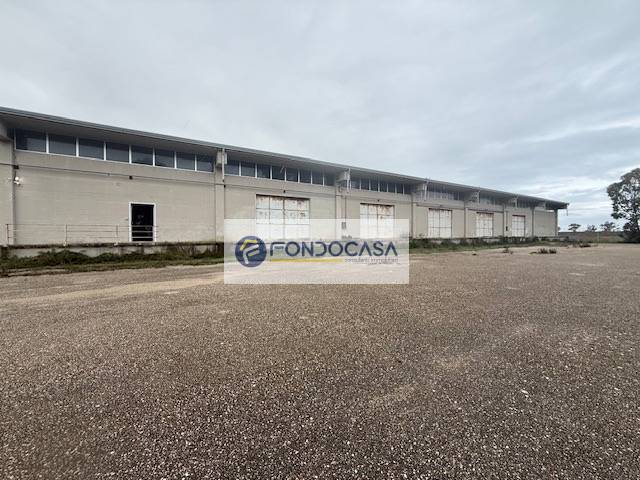 Industriale-logistico in vendita a Brindisi, Perrino