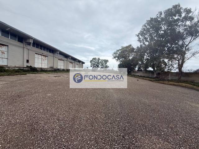Industriale-logistico in vendita a Brindisi, Perrino
