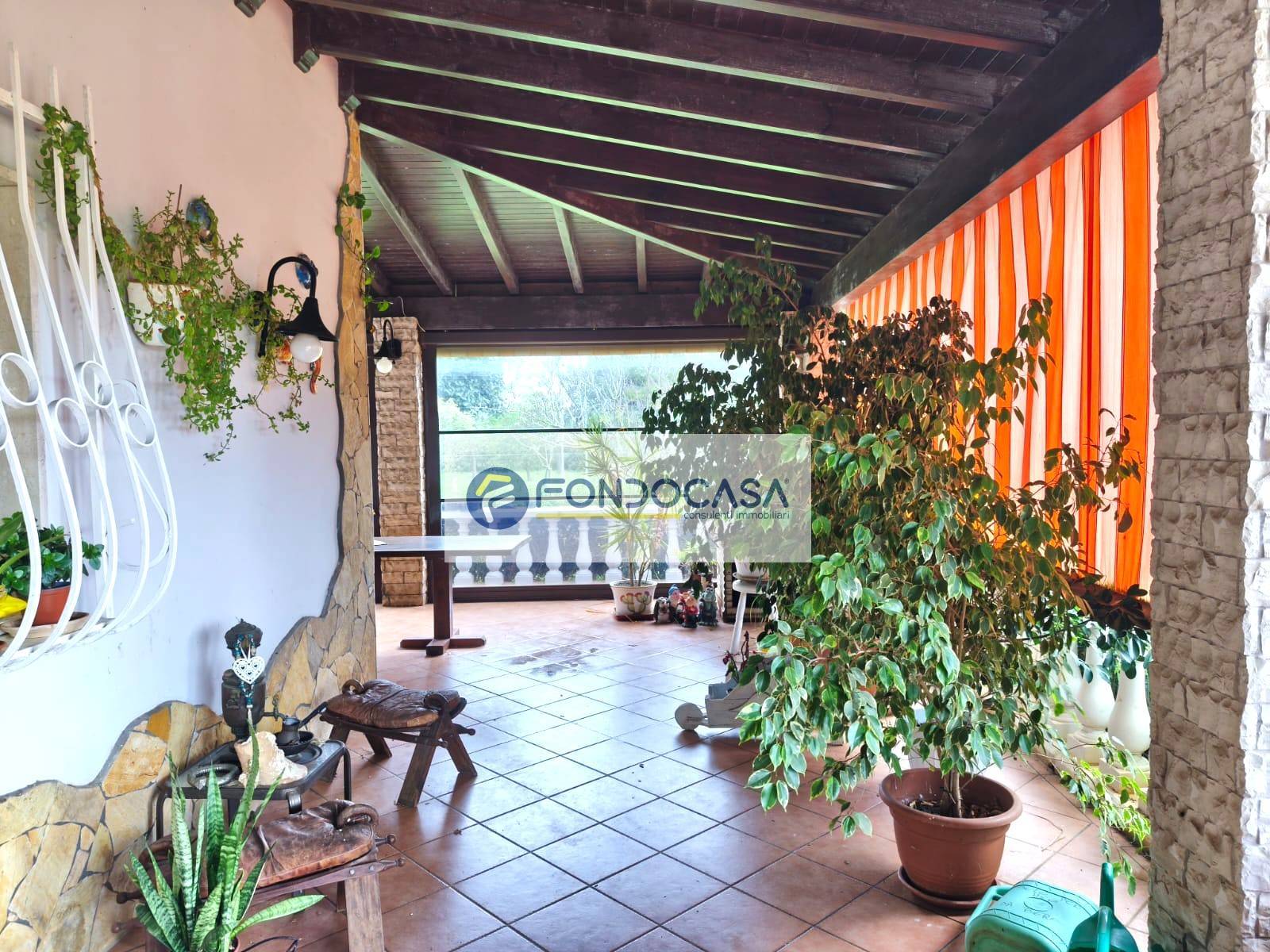 Villa in vendita a Lecce, Litorale