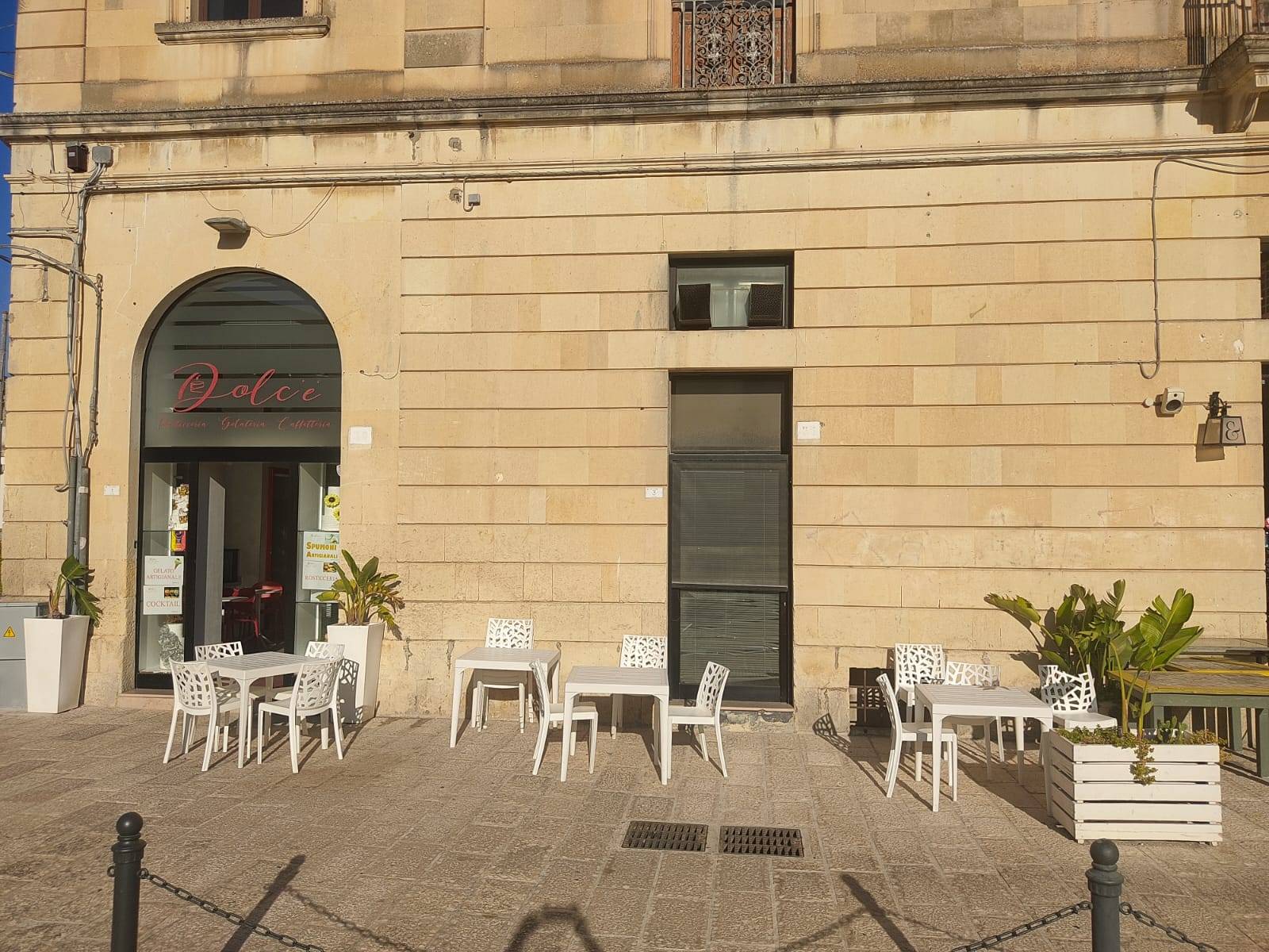 Attivit commerciale in vendita a Maglie