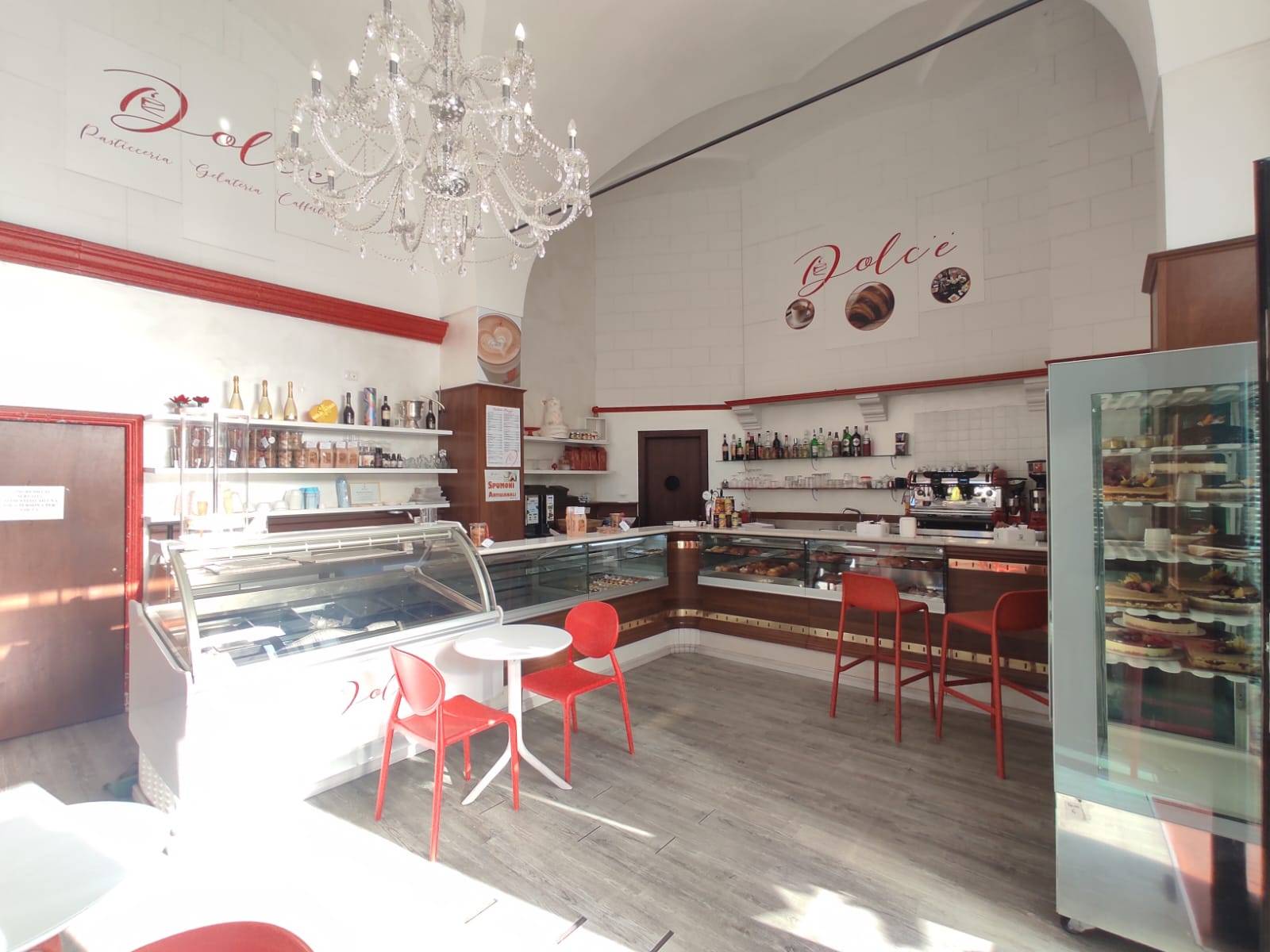 Attivit commerciale in vendita a Maglie