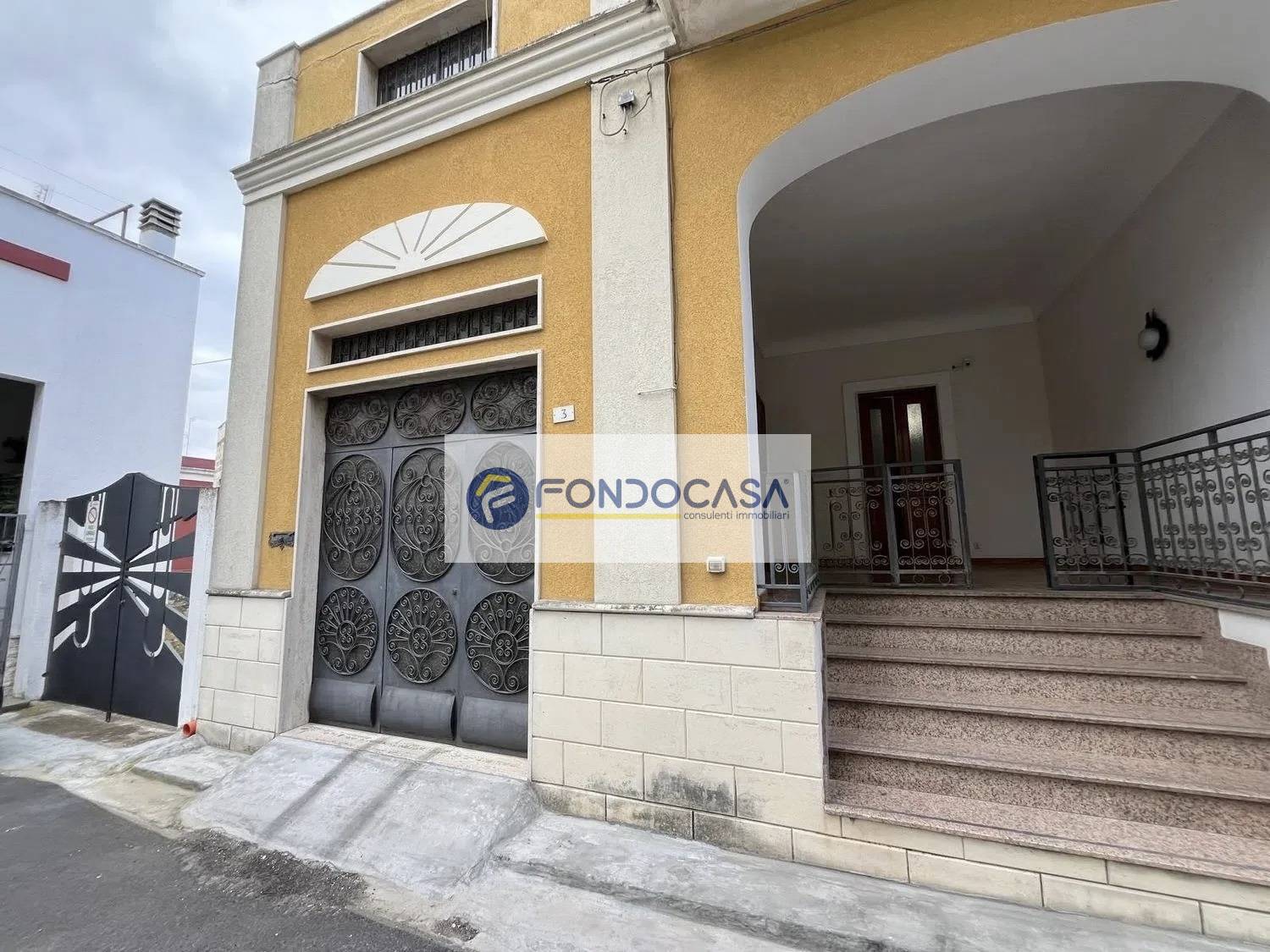 Villa in vendita a Parabita