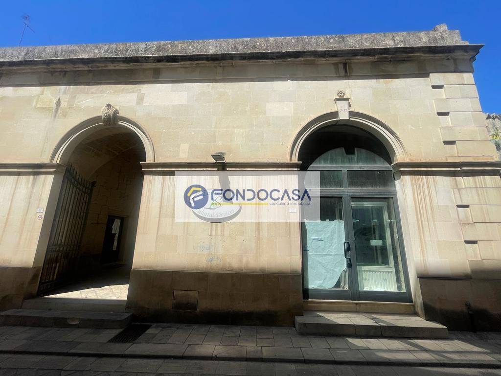 Locale commerciale in vendita a Maglie