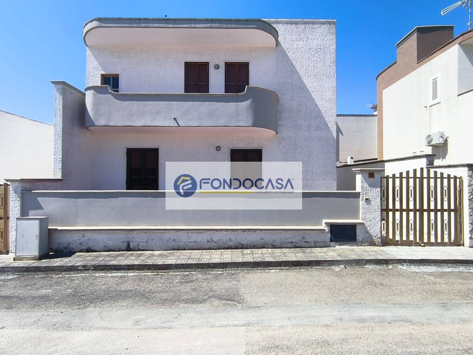 Villa in vendita a Lecce, Litorale