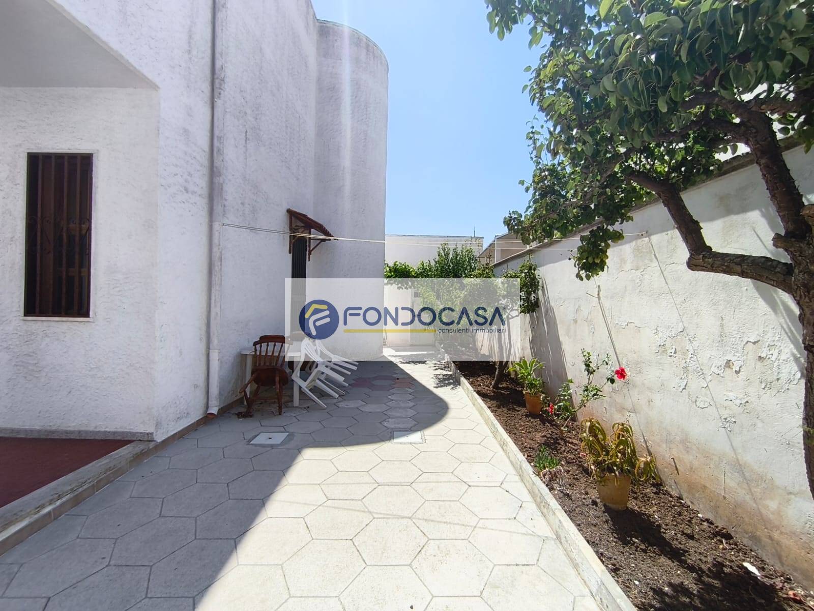 Villa in vendita a Lecce, Litorale