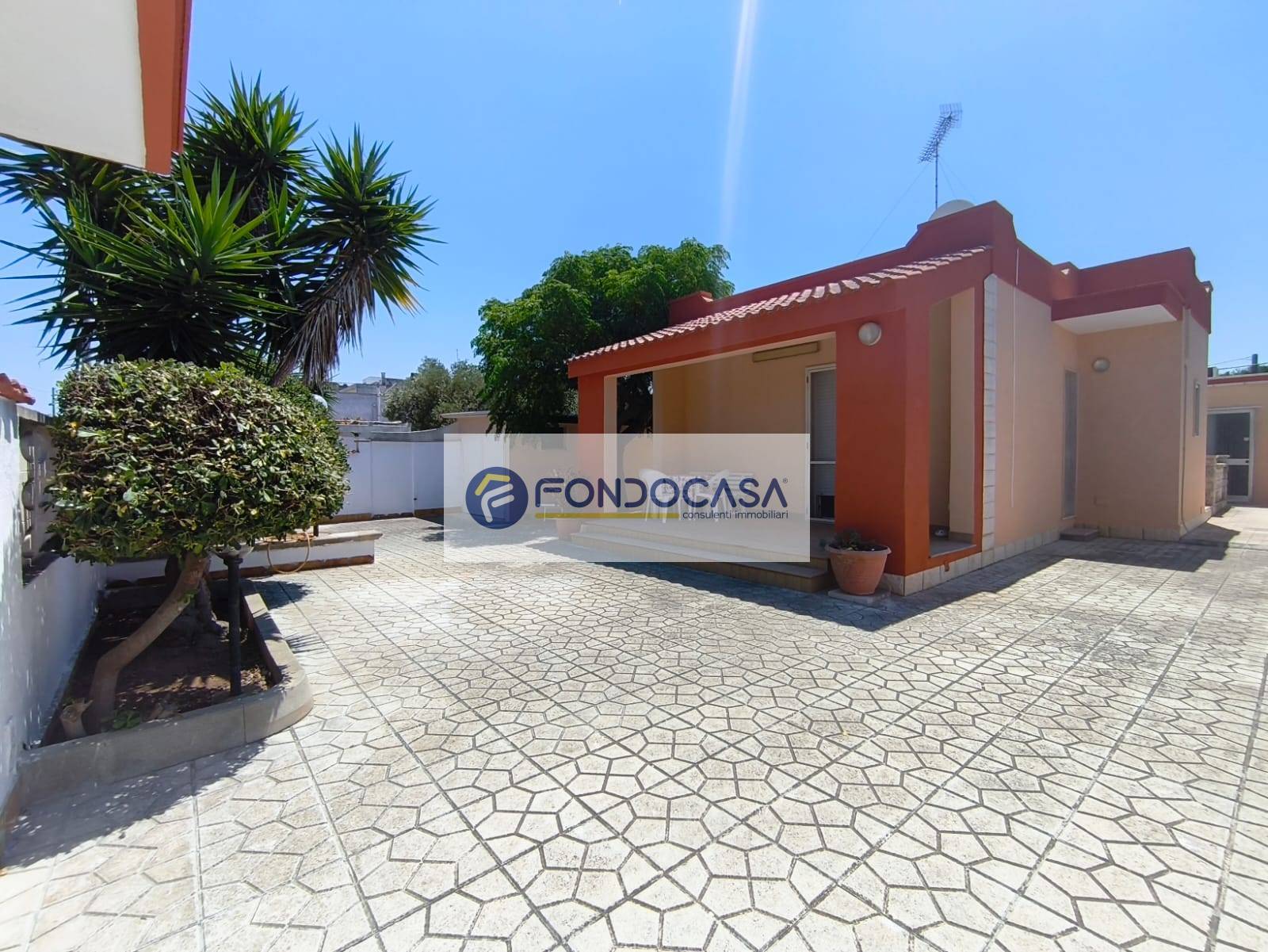 Villa in vendita a Lecce, Litorale