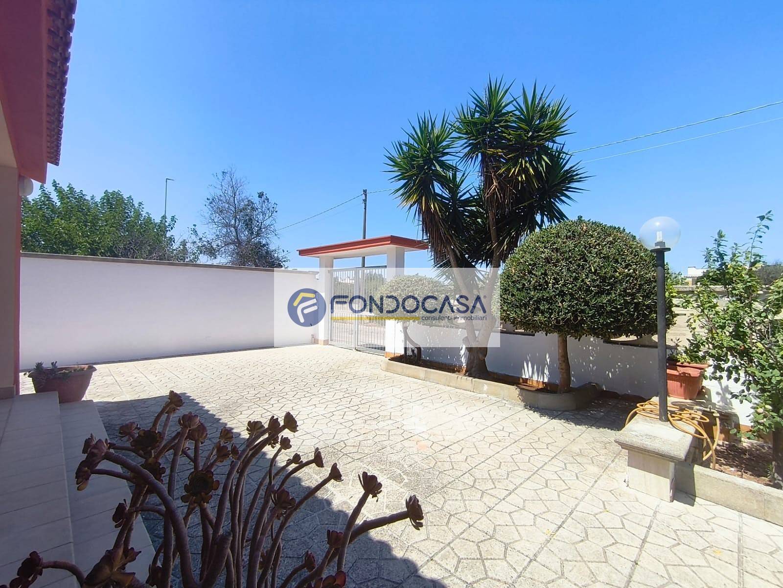 Villa in vendita a Lecce, Litorale