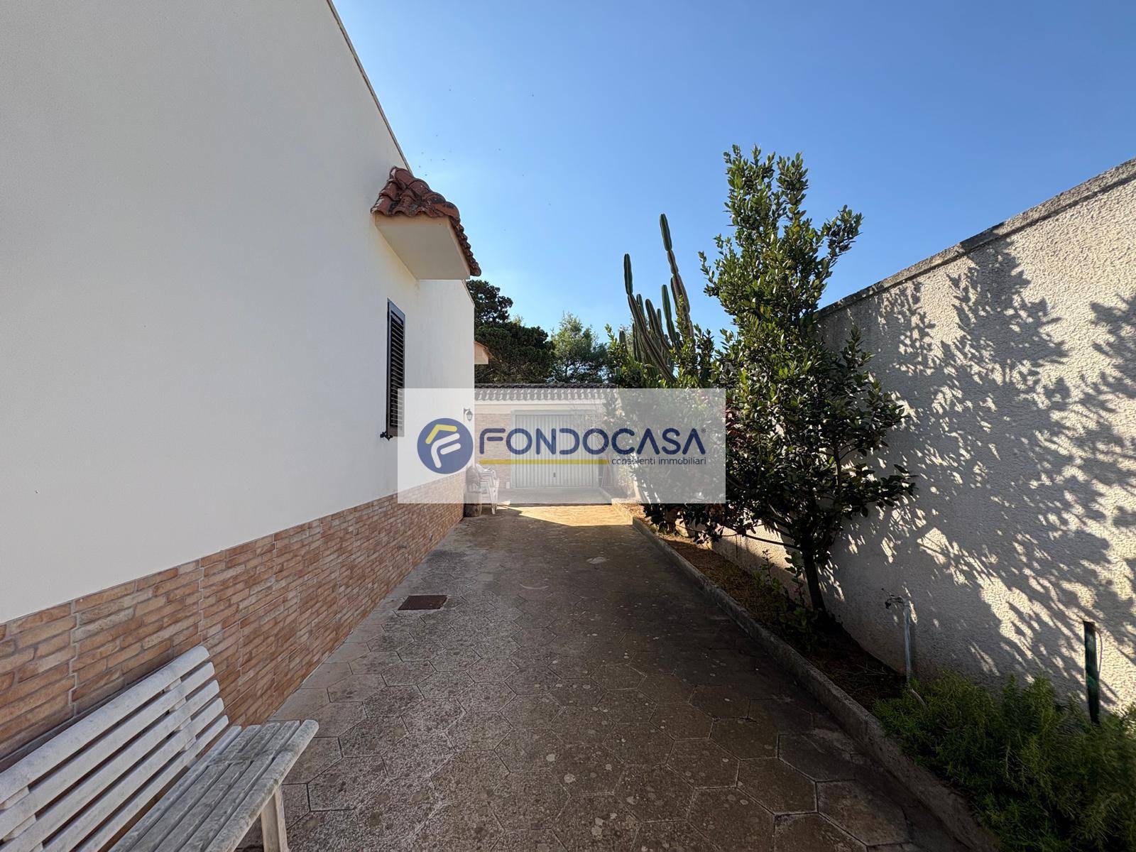 Villa in vendita a Lecce, Litorale