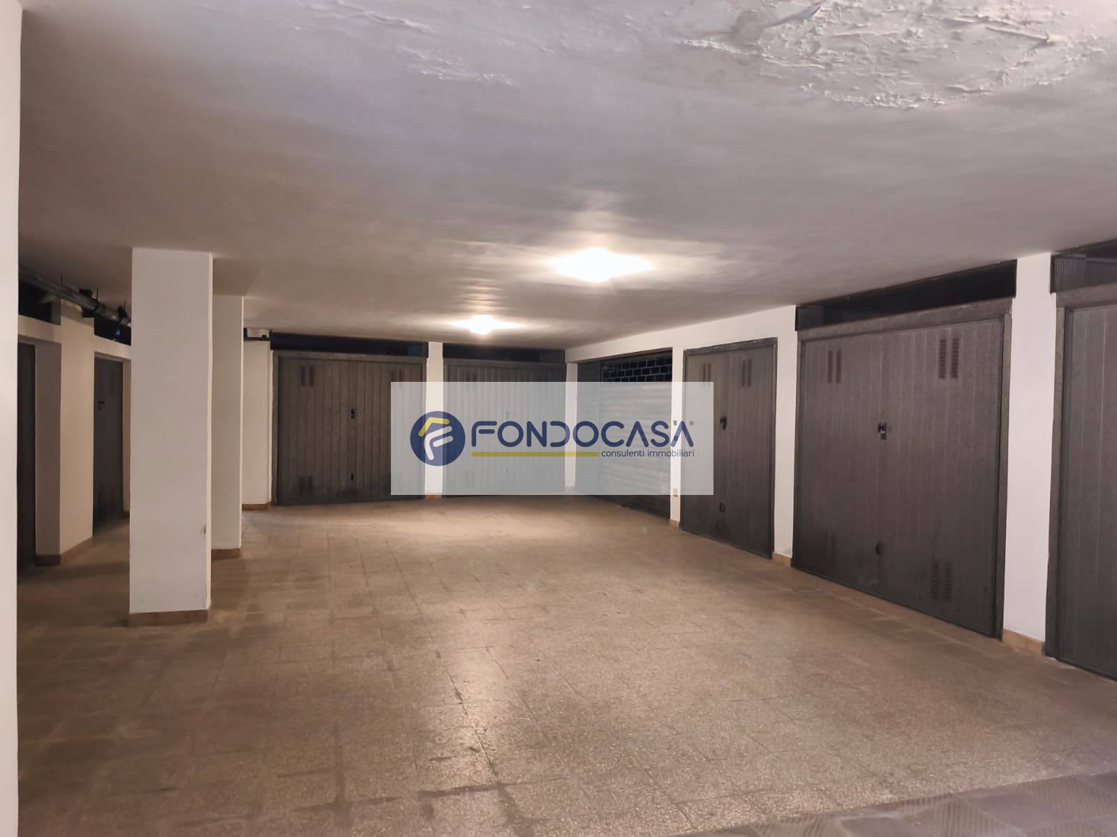 Box o garage in vendita a Maglie