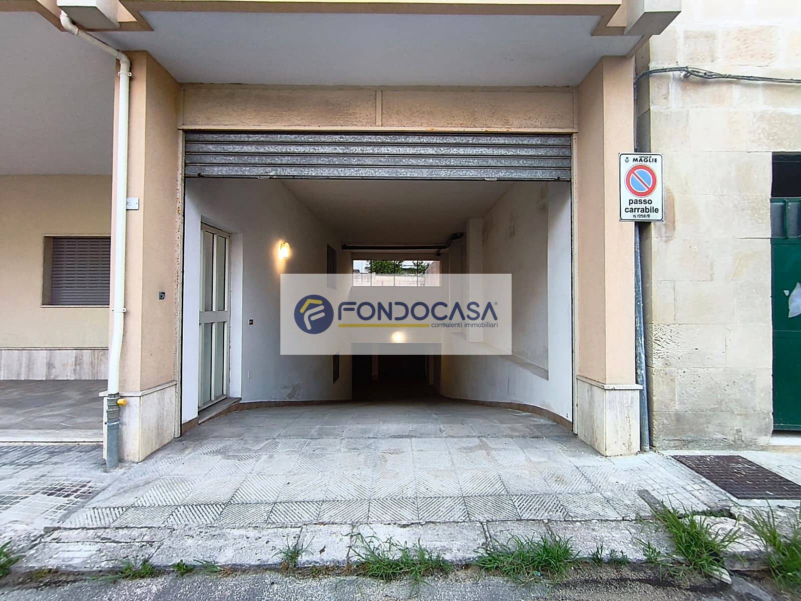 Box o garage in vendita a Maglie