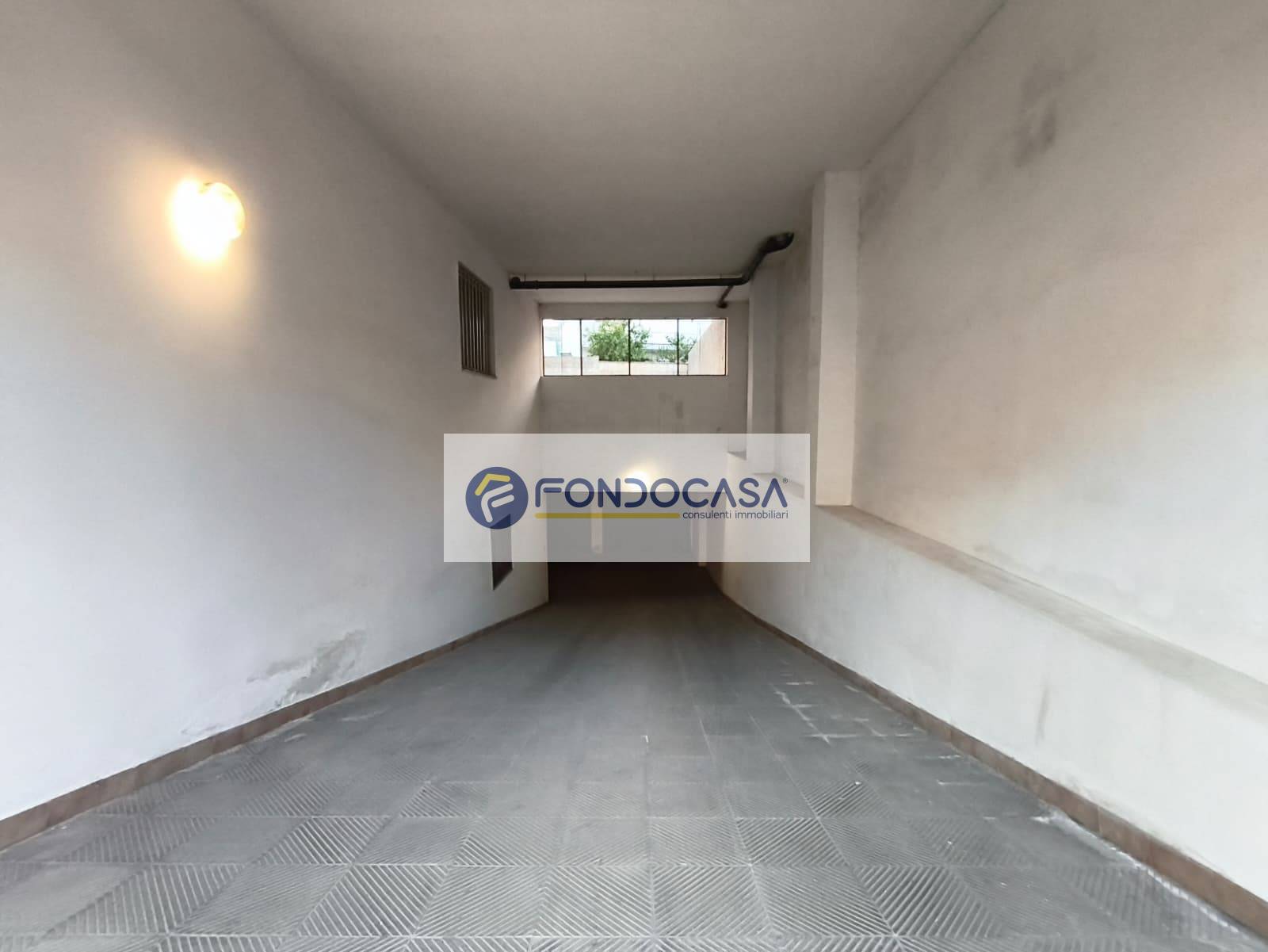 Box o garage in vendita a Maglie