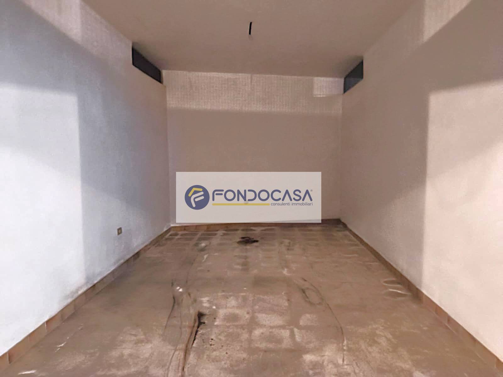Box o garage in vendita a Maglie