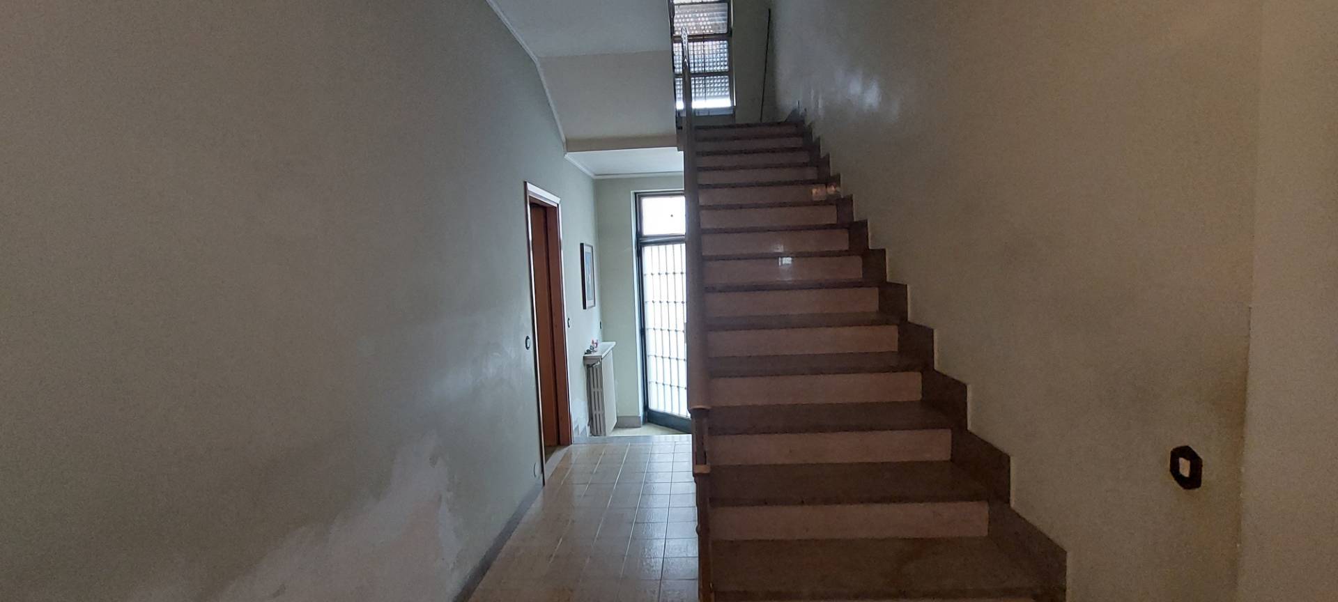 CASA SINGOLA in vendita a Desana