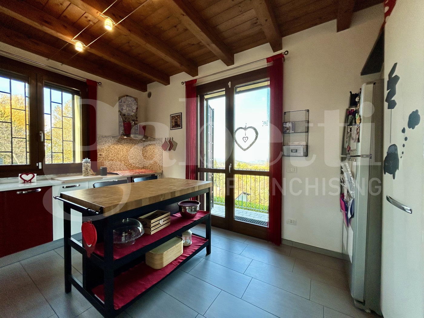 Villa Bifamiliare con giardino a Loiano