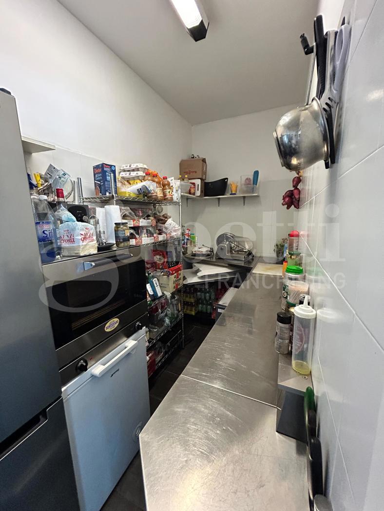 Attivit� commerciale Bar e tabacchi in vendita a Bologna