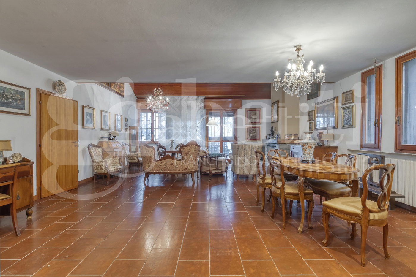 Villa Bifamiliare da ristrutturare a Pianoro