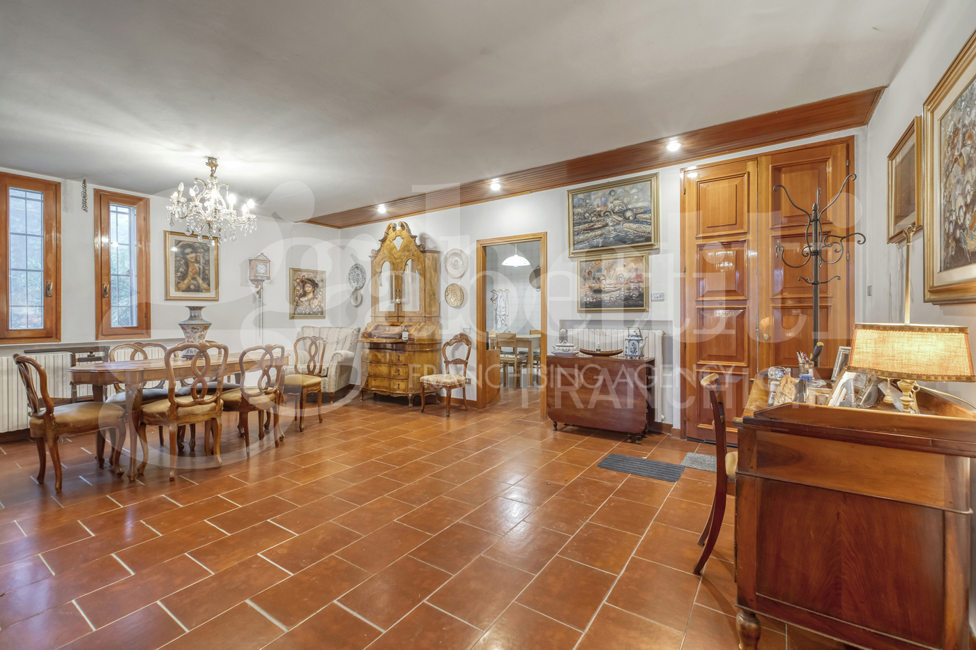 Villa Bifamiliare da ristrutturare a Pianoro