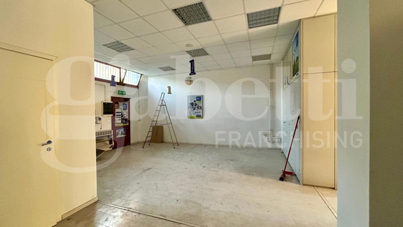 Ufficio da ristrutturare a San Lazzaro di Savena