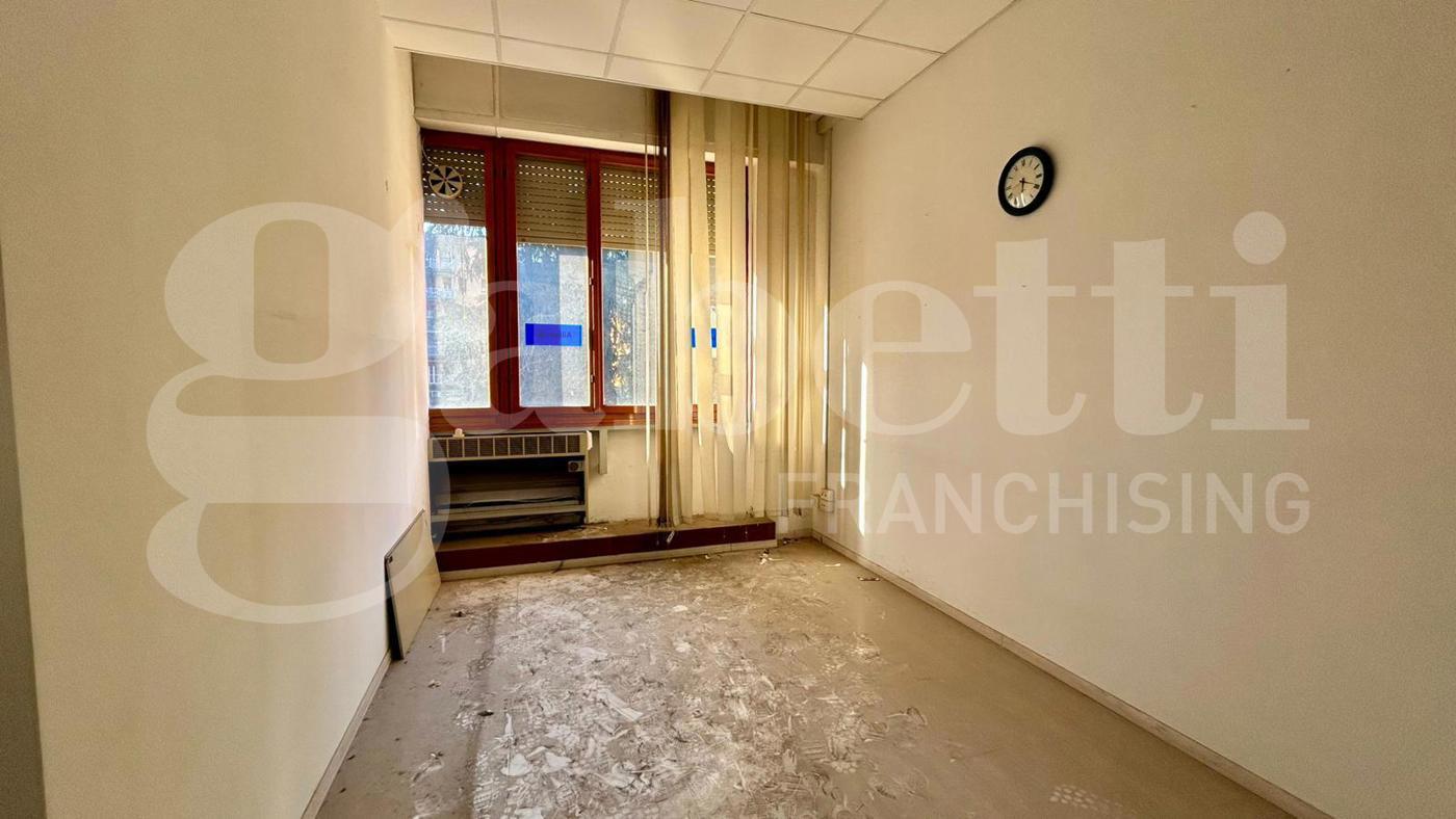 Ufficio da ristrutturare a San Lazzaro di Savena