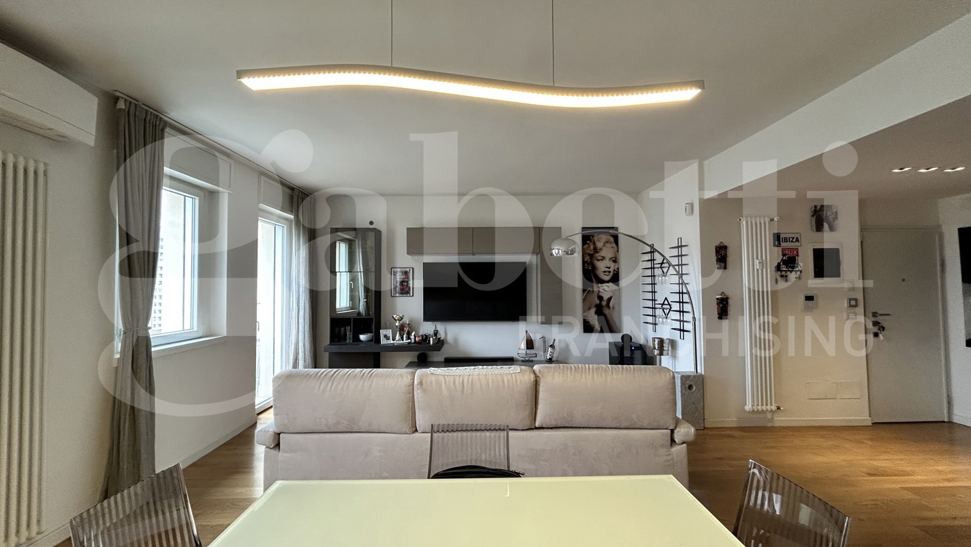 Trilocale ristrutturato a Bologna