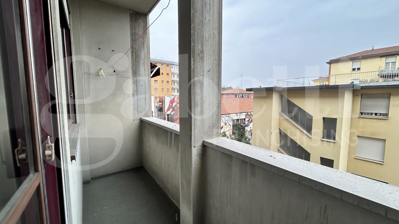 Quadrilocale ristrutturato a Bologna