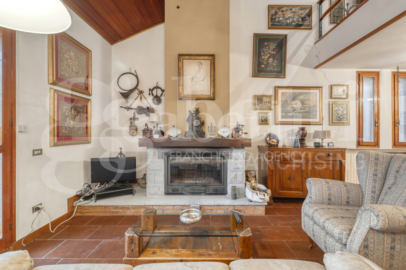 Villa Bifamiliare da ristrutturare a Pianoro