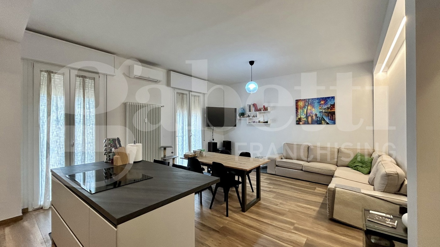 Trilocale ristrutturato a Bologna