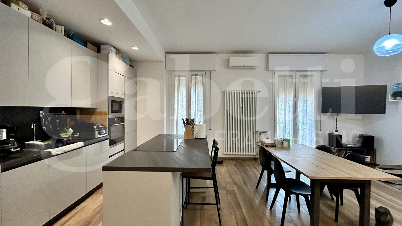 Trilocale ristrutturato a Bologna
