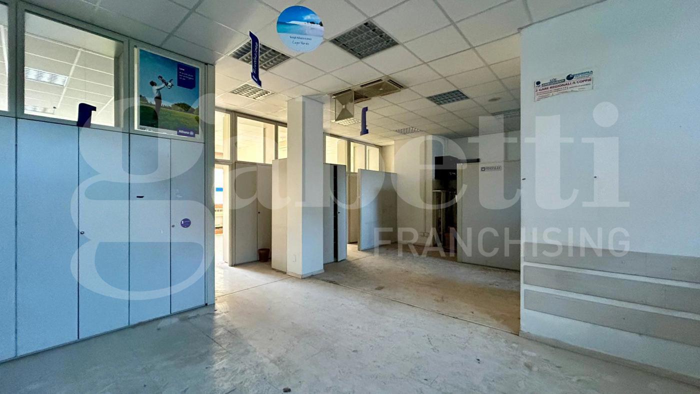 Ufficio da ristrutturare a San Lazzaro di Savena