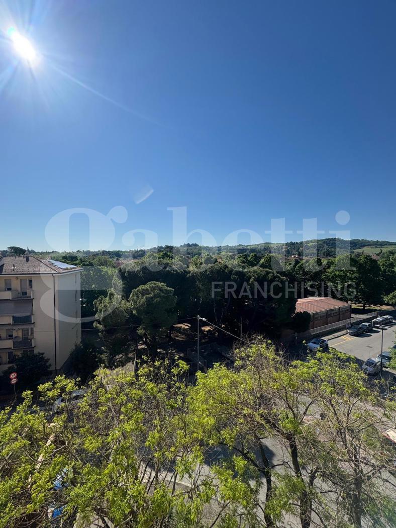 Quadrilocale da ristrutturare a Bologna