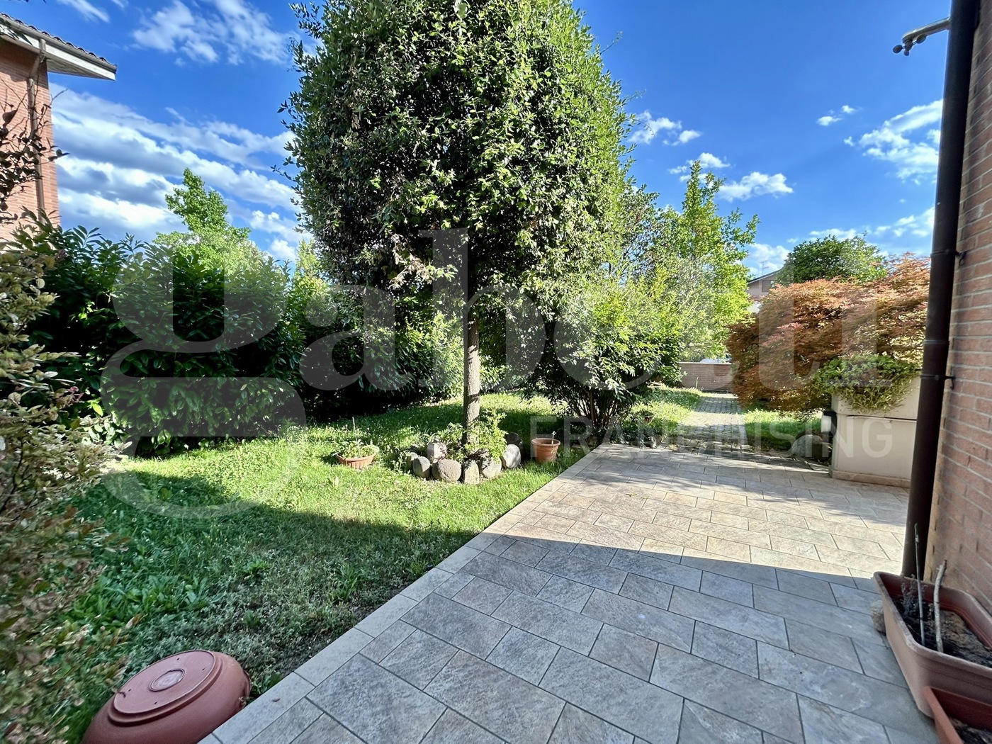 Villa Bifamiliare con giardino a San Lazzaro di Savena
