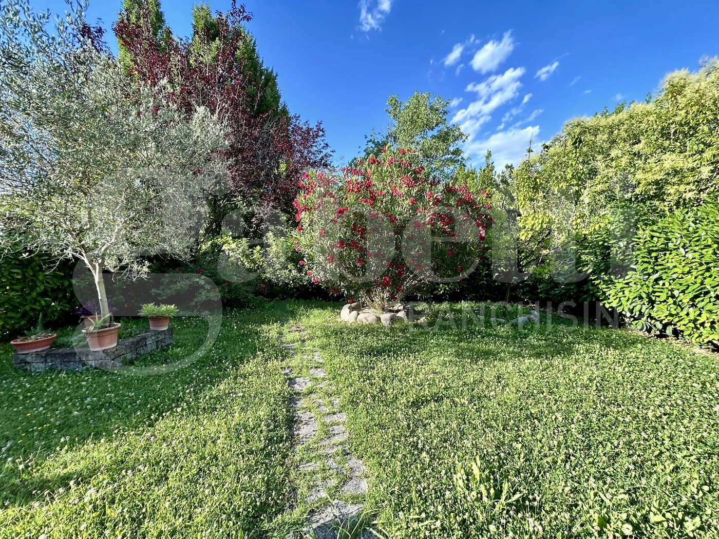 Villa Bifamiliare con giardino a San Lazzaro di Savena