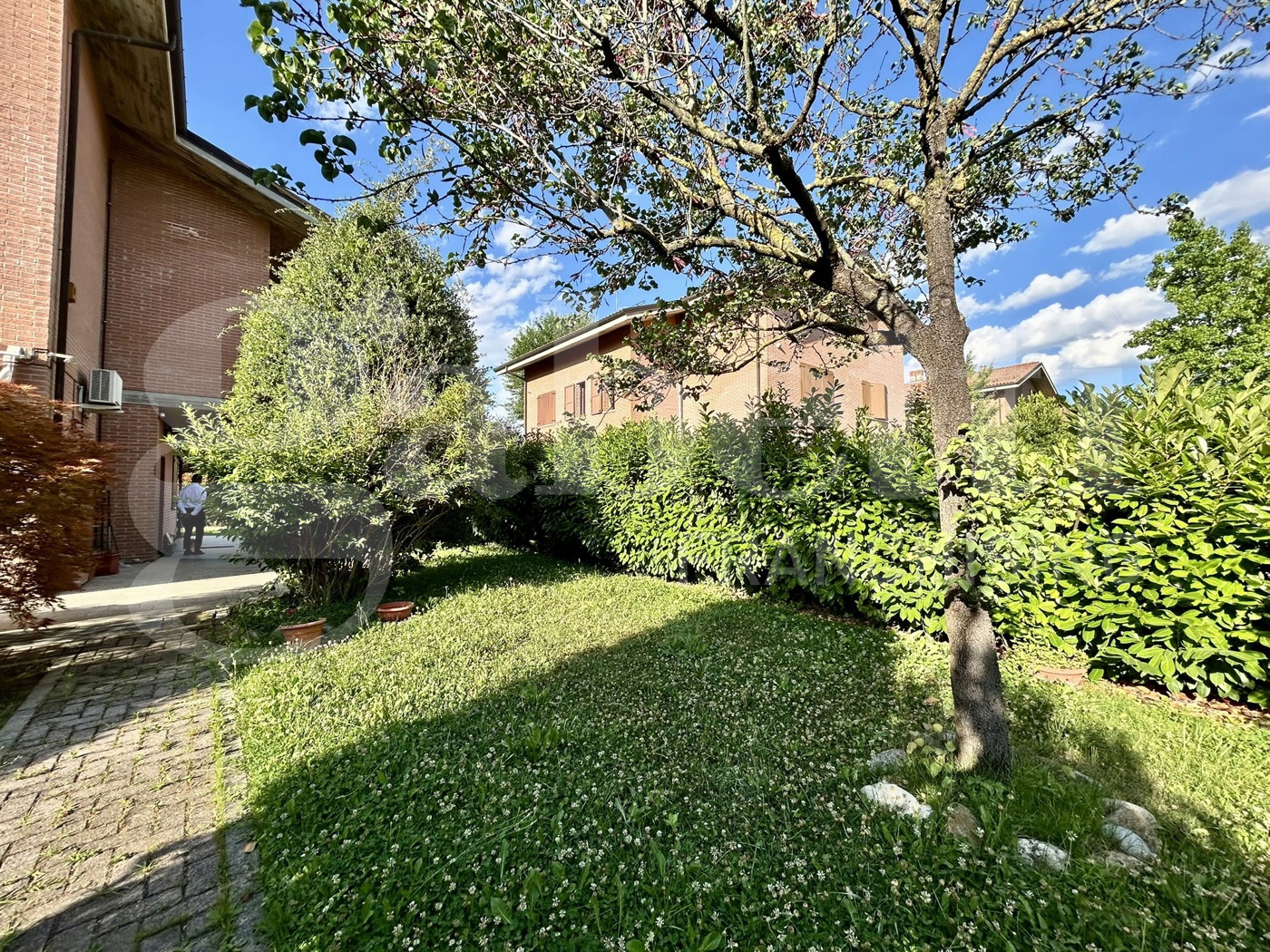 Villa Bifamiliare con giardino a San Lazzaro di Savena