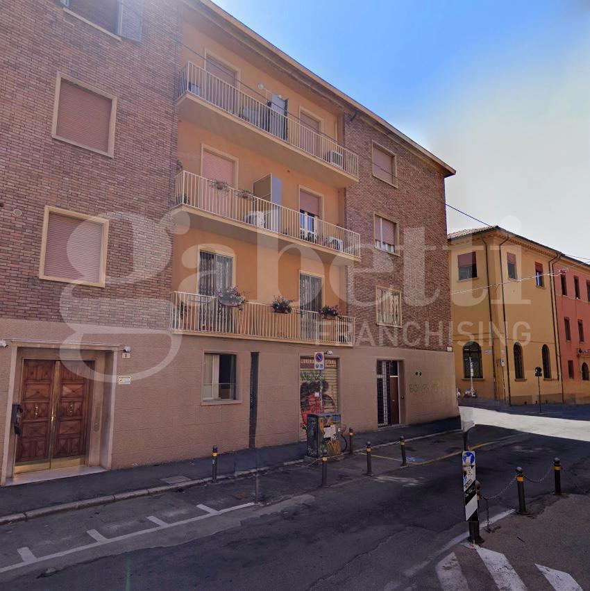 Bilocale da ristrutturare a Bologna