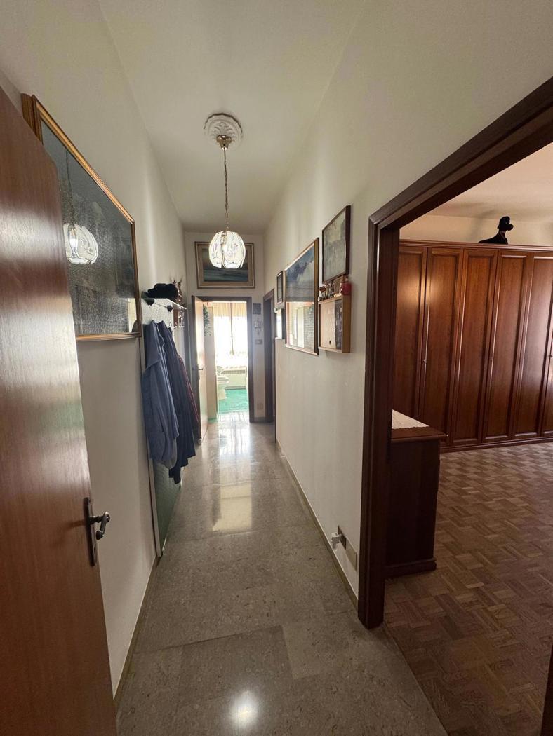Quadrilocale da ristrutturare a Bologna