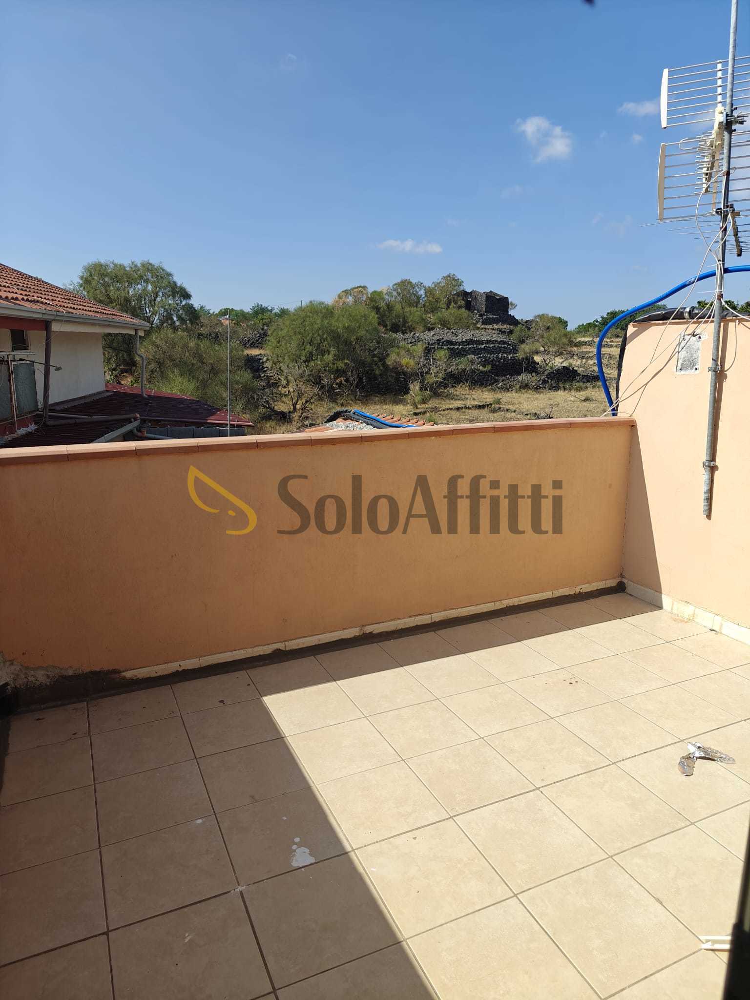 Mansarda in affitto, Pedara centro