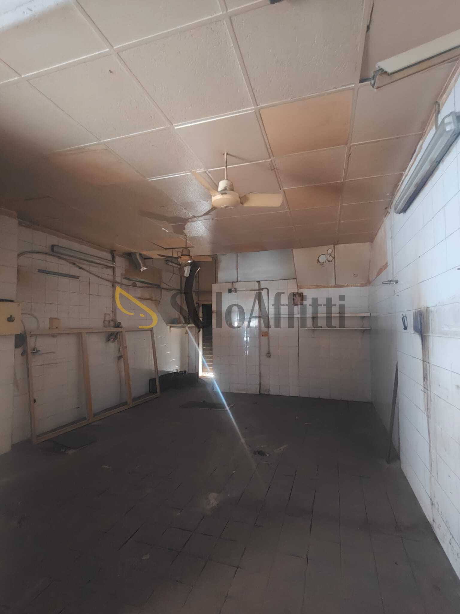 Locale commerciale in affitto, Catania corso delle province