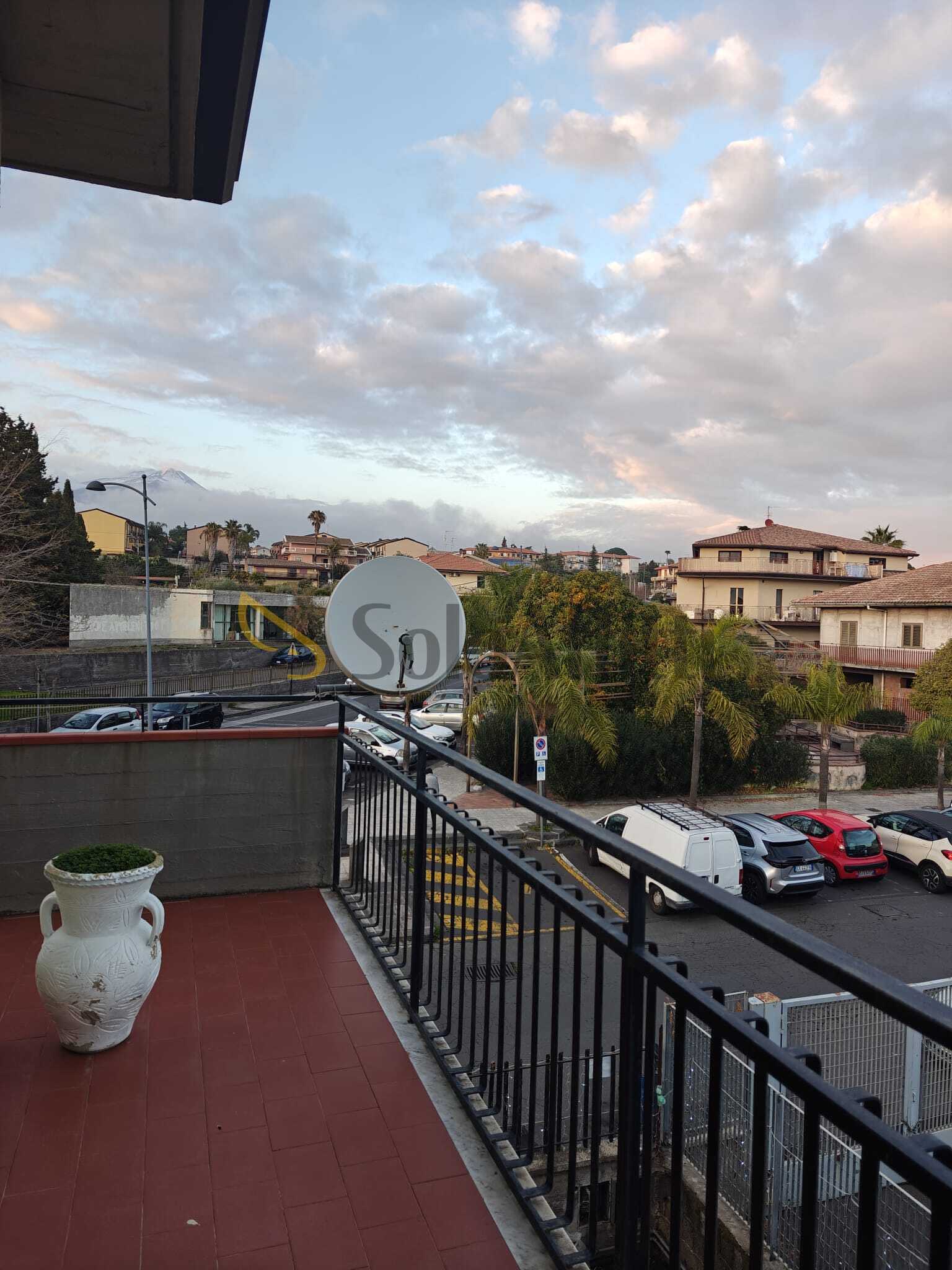 Trilocale in affitto, Mascalucia centro